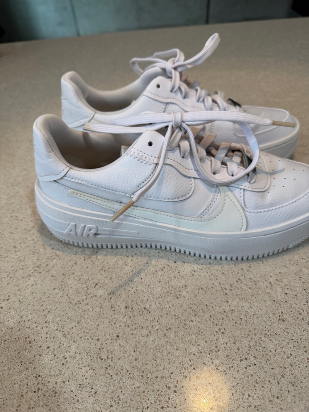 Nike Air Force 1 Low Triple White Sneakers Women’s [SIZE 8 ] AF1 Classic - Picture 4 of 8